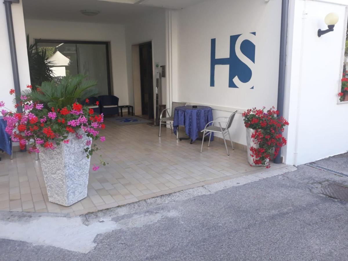 Hotel Serenella Lido di Jesolo Buitenkant foto
