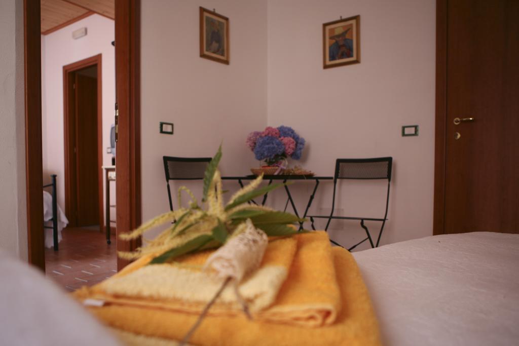Hotel Serenella Lido di Jesolo Kamer foto