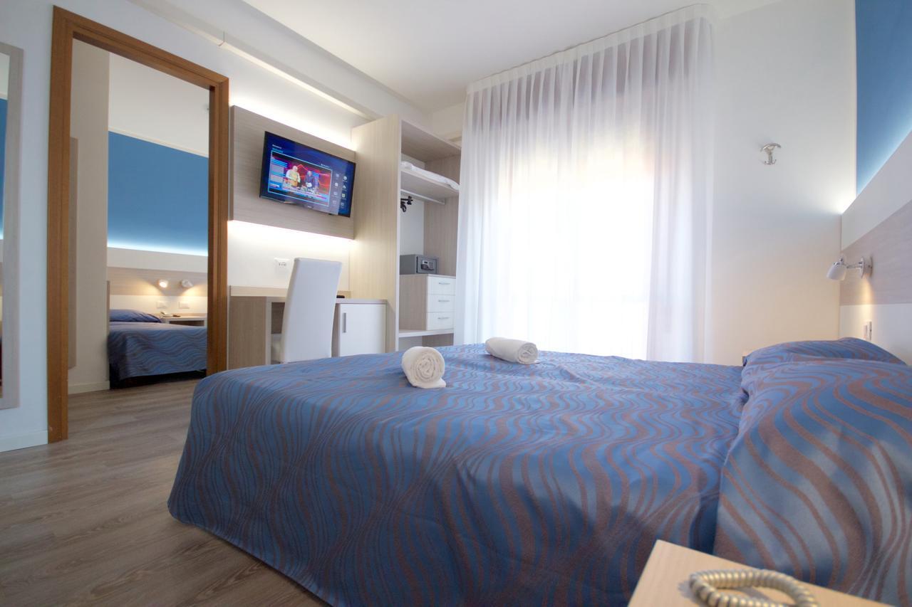 Hotel Serenella Lido di Jesolo Buitenkant foto