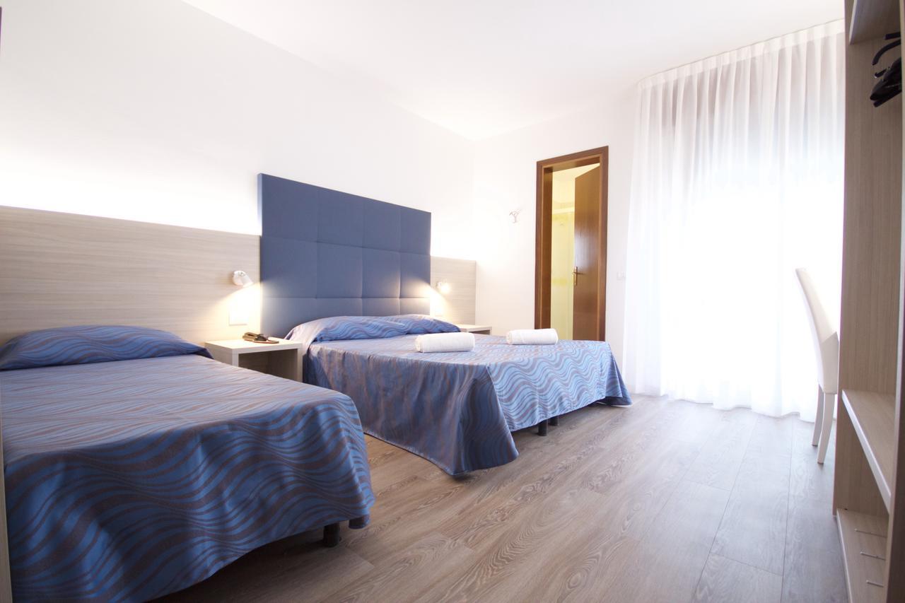 Hotel Serenella Lido di Jesolo Buitenkant foto