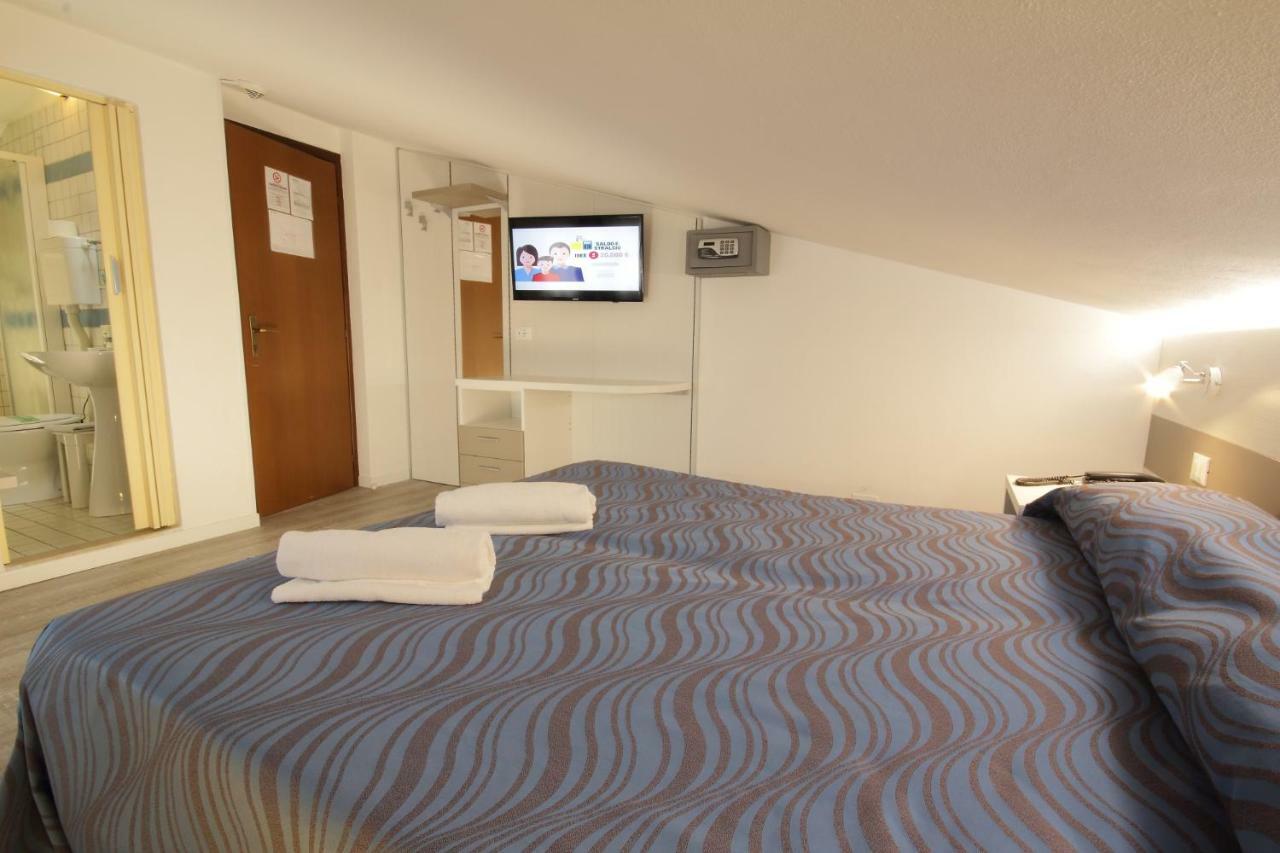 Hotel Serenella Lido di Jesolo Buitenkant foto