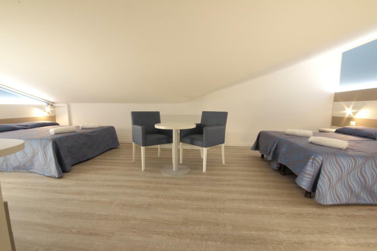 Hotel Serenella Lido di Jesolo Buitenkant foto